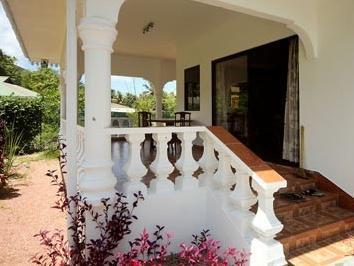 Coco Bay Pensión Anse Volbert Village Exterior foto